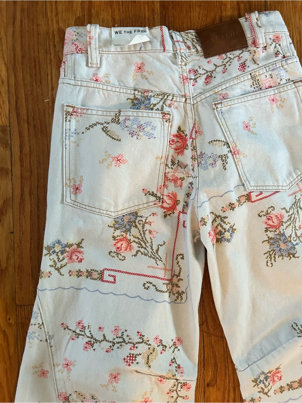 NWT Free People We the Free Eden Printed Slouchy Jeans Ivory Combo Cross Stitch - Picture 12 of 16